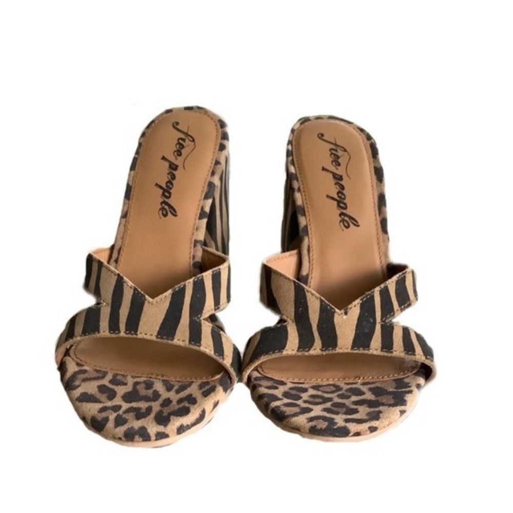 Free People Animal Print Open Toe Heeled Mules Slip On Sandals Size 37 (US 7) - Picture 2 of 5